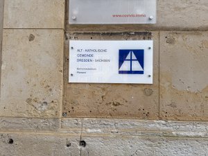 Türschild der Alt-Katholischen Gemeinde